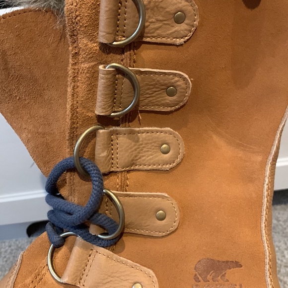 Sorel Boots - Picture 5 of 10